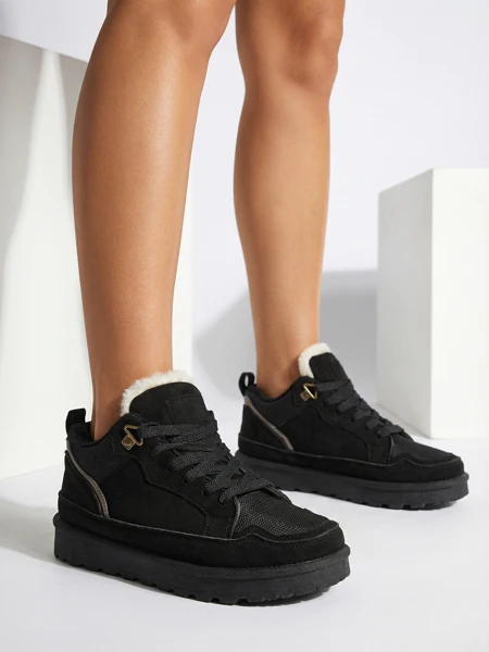 Moteriški sportbačiai „Diana“ juodi zomšiniai patogūs žiemai