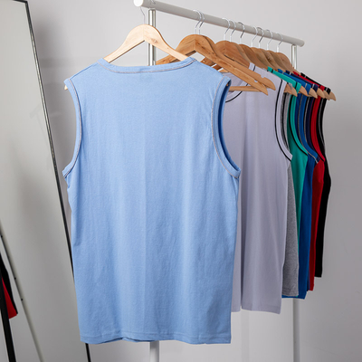 Šviesiai mėlyni vyriški marškiniai be rankovių - drabužiai