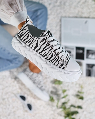 Royalfashion Черно-белые женские кроссовки на платформе Atredika