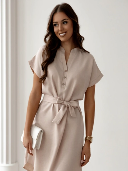 Royalfashion moteriška mini suknelė trumpomis rankovėmis ir sagotu iškirpte