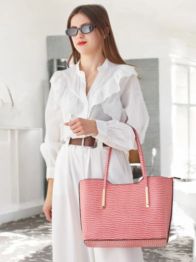 Royalfashion Dvigubo lakavimo odos rankinė su reljefu