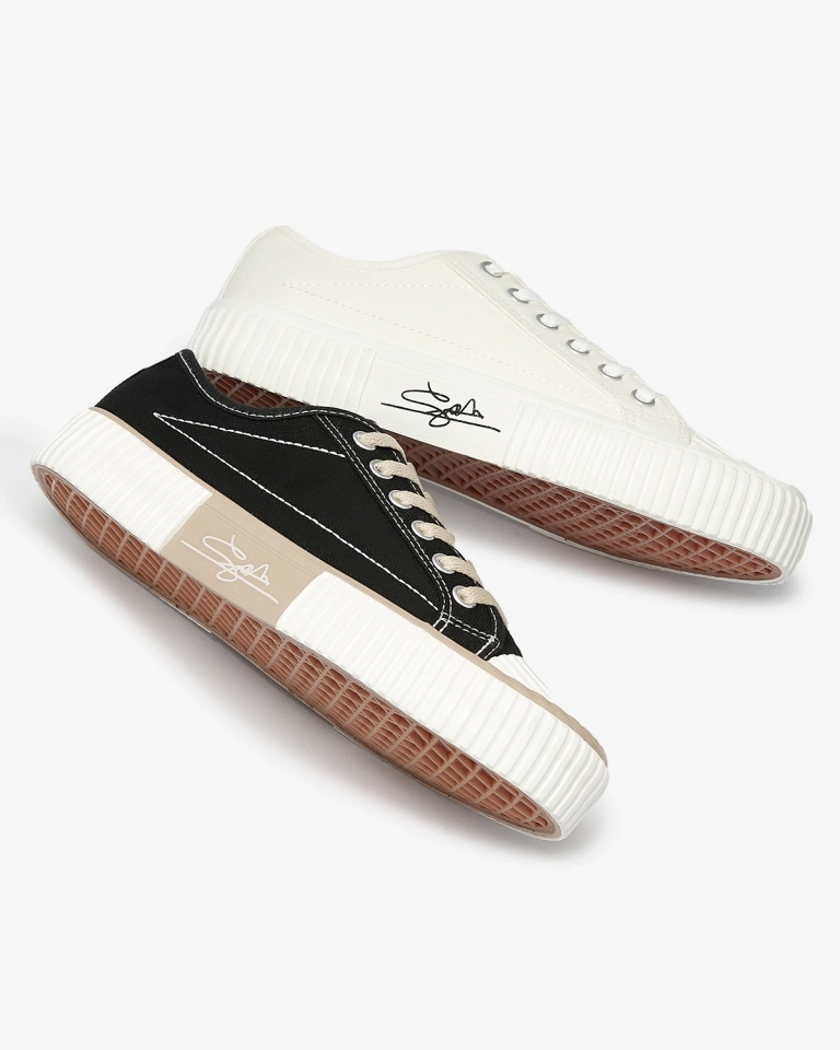 Juodi moteriški suvarstomi sportbačiai Gerity - Avalynė