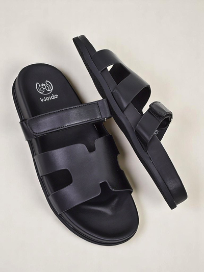 Royalfashion Женские босоножки на плоской подошве Arian