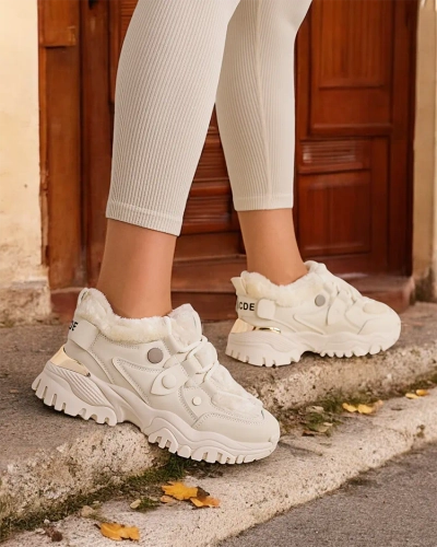 Женские модные кроссовки Royalfashion с утеплением Poriomo