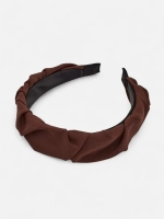 коричневый