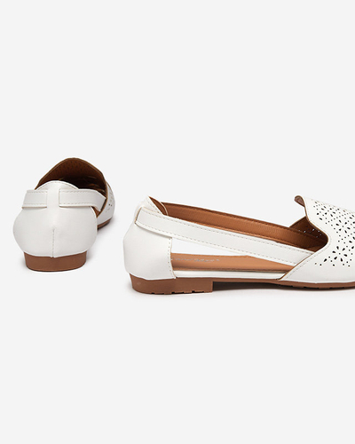 Moteriškos baltos ažūrinės balerinos su kirpimu šonuose Sermo- Avalynė