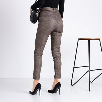 Коричневые утепленные женские брюки в клеточку