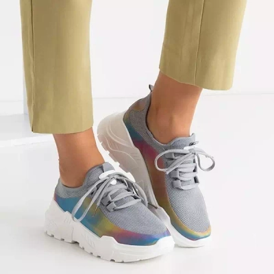 OUTLET Женские кроссовки серого цвета с разноцветной вставкой Isis - Обувь