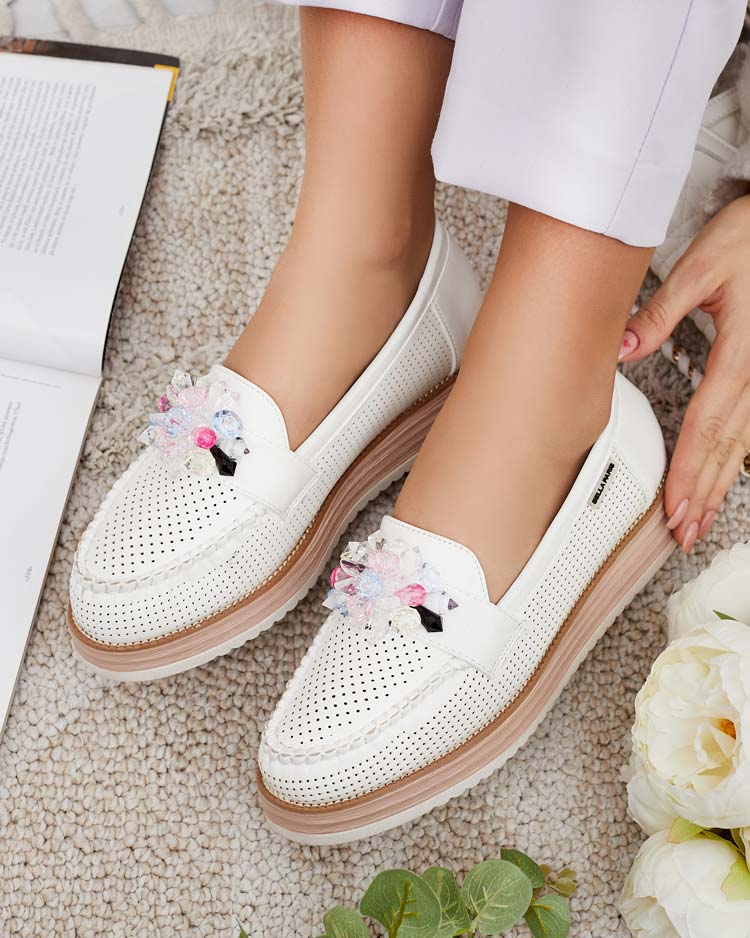 Royalfashion Mokasinai su spalvotais akmenimis Restea