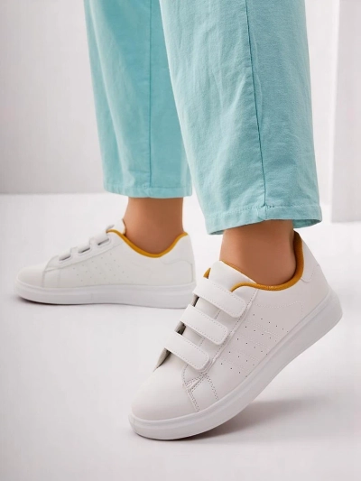 Royalfashion Женские спортивные кроссовки Pertis