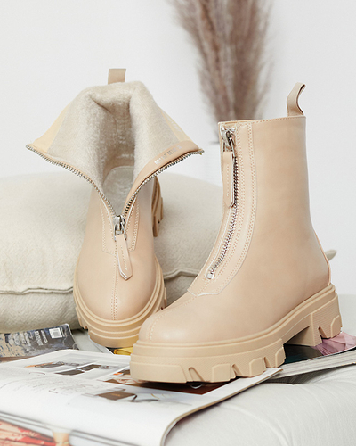 Женские бежевые сапоги на плоском каблуке Desoo - Обувь