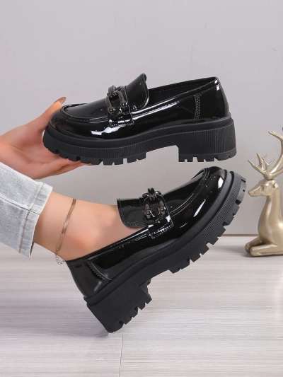 Royalfashion Женские лаковые лоферы Arieda