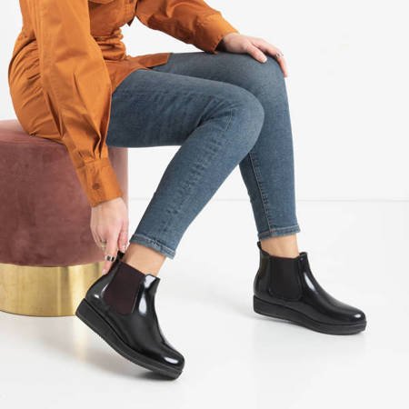 Juodi moteriški pleištiniai batai iš Stasia - Avalynė