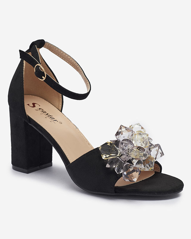 Juodos spalvos moteriški sandalai ant aulo su dekoratyviniais kristalais Berlogo-Avalynė