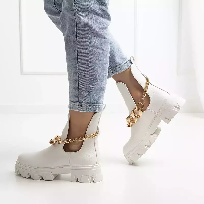 OUTLET Balti moteriški batai su grandinėle Tenkay - Avalynė