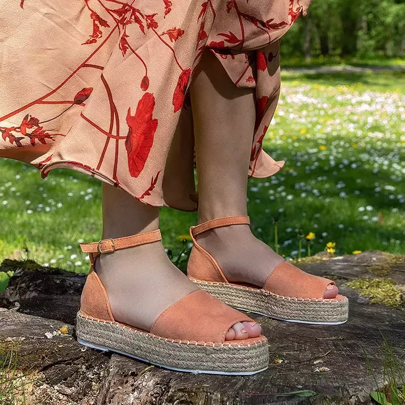 OUTLET Oranžiniai moteriški platforminiai sandalai Dalila - Avalynė