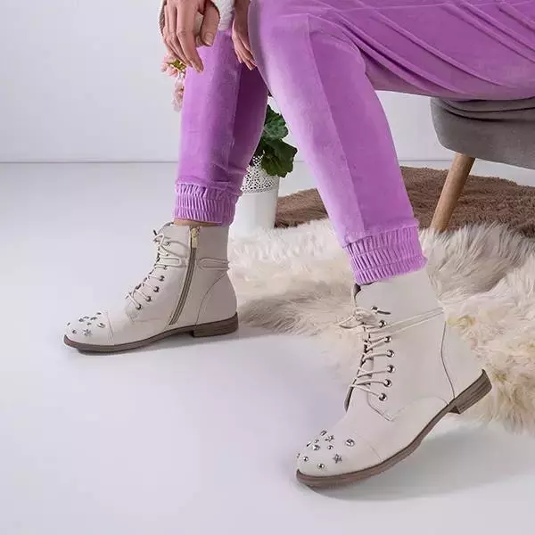 OUTLET Smėlio spalvos moteriški batai su papuošimais Matildat - Avalynė