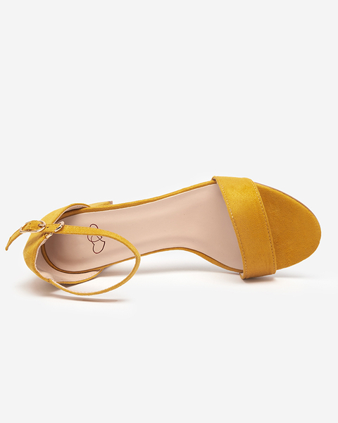 Geltoni moteriški sandalai ant stulpelio Lerin - Avalynė
