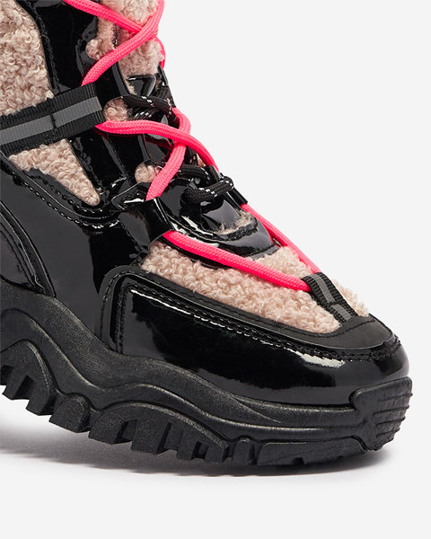 Juodi moteriški sportiniai bateliai su kailiu ir neoninės rožinės spalvos raišteliais Adbo- Footwear