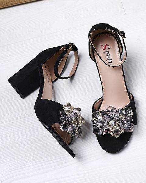 Juodos spalvos moteriški sandalai ant aulo su dekoratyviniais kristalais Berlogo-Avalynė