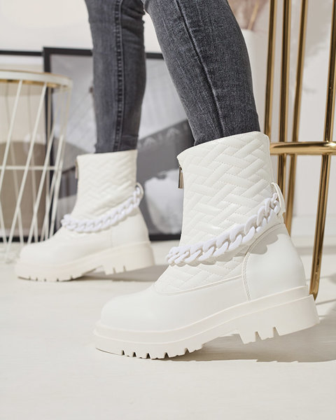 Moteriški balti dygsniuoti batai su grandinėle Gecila - Avalynė