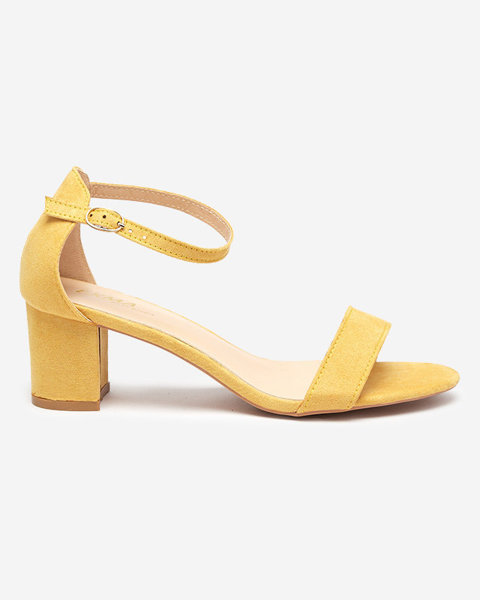 OUTLET Geltoni moteriški sandalai ant Nelino posto - Avalynė