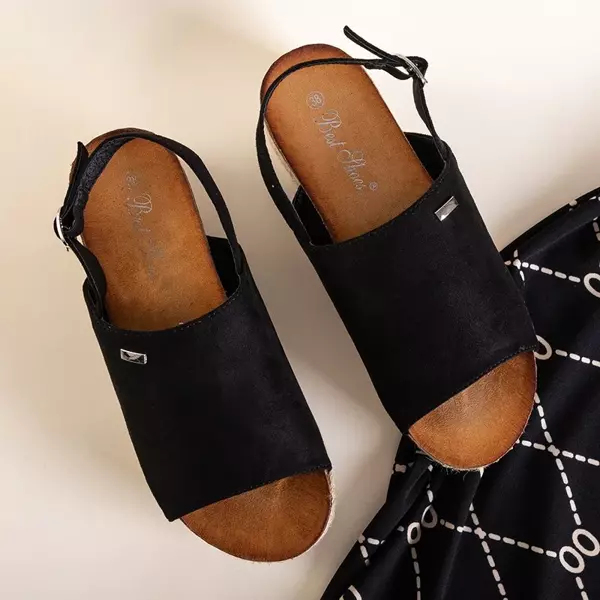 OUTLET Juodi moteriški sandalai ant platformos Kirala- Footwear