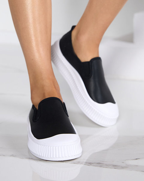 OUTLET Juodi moteriški užsegami batai ant storesnio pado Tacobi- Shoes