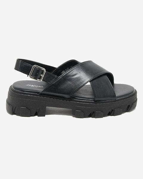 OUTLET Juodos spalvos moteriškos basutės ant storo pado prekės ženklo Denidas - Footwear