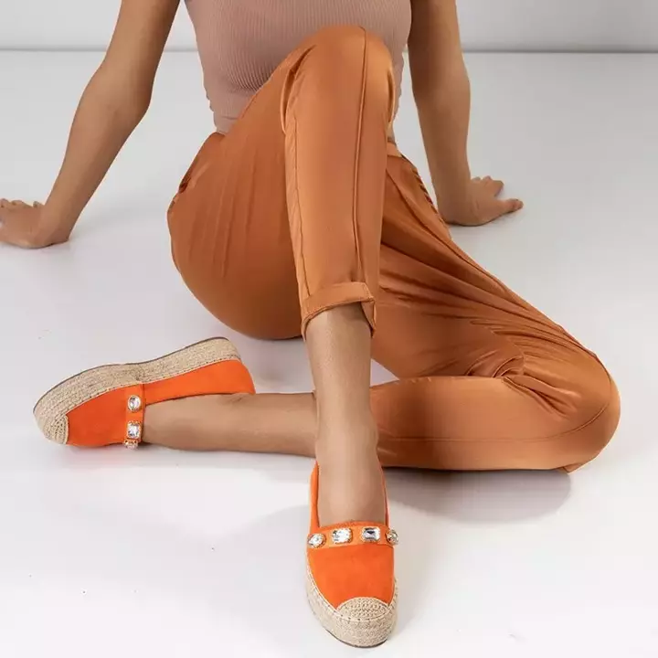 OUTLET Oranžinės moteriškos espadrilės su kristalais Fenenna - Avalynė