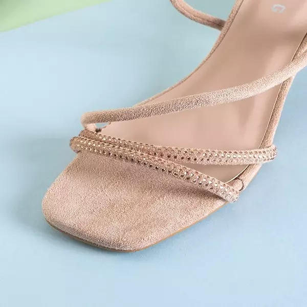OUTLET Smėlio spalvos moteriški žemakulniai sandalai Melori - Avalynė