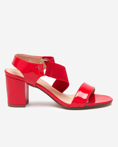 Raudonai lakuoti moteriški sandalai ant Wopala stulpo - Avalynė