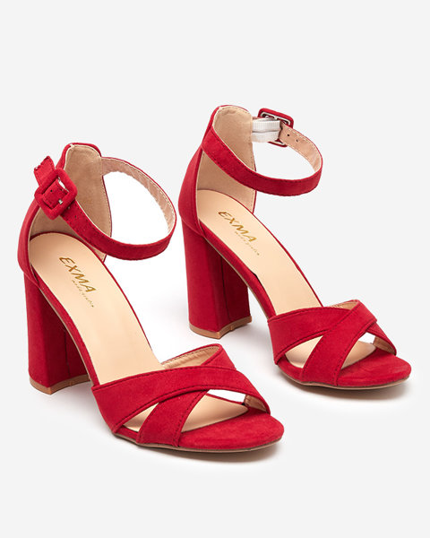 Raudoni moteriški sandalai ant Lexyr stulpelio - Avalynė