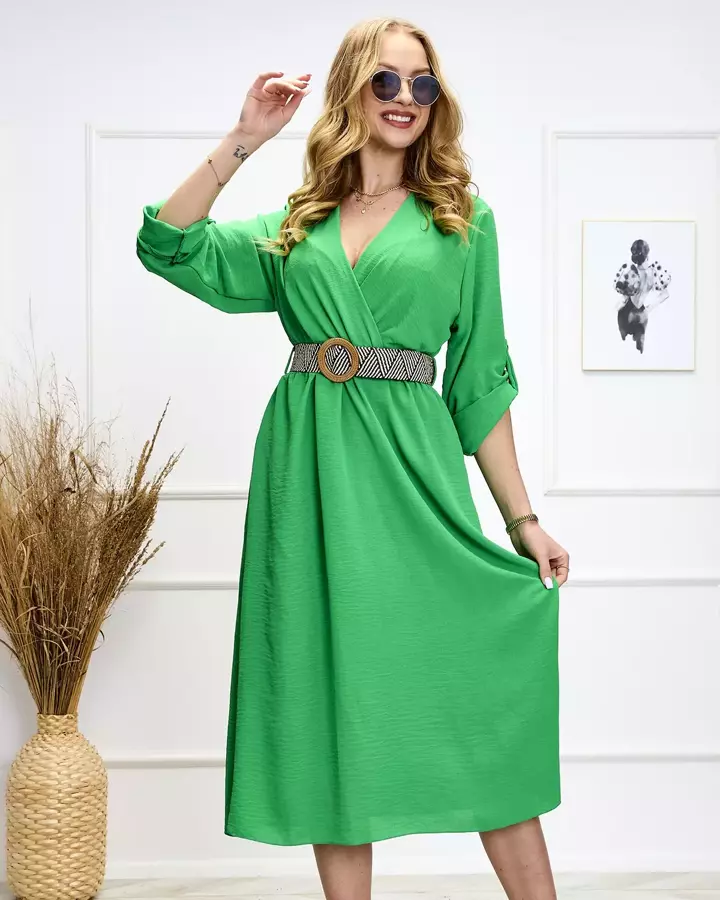 Žalia moteriška ilga suknelė su diržu - Drabužiai